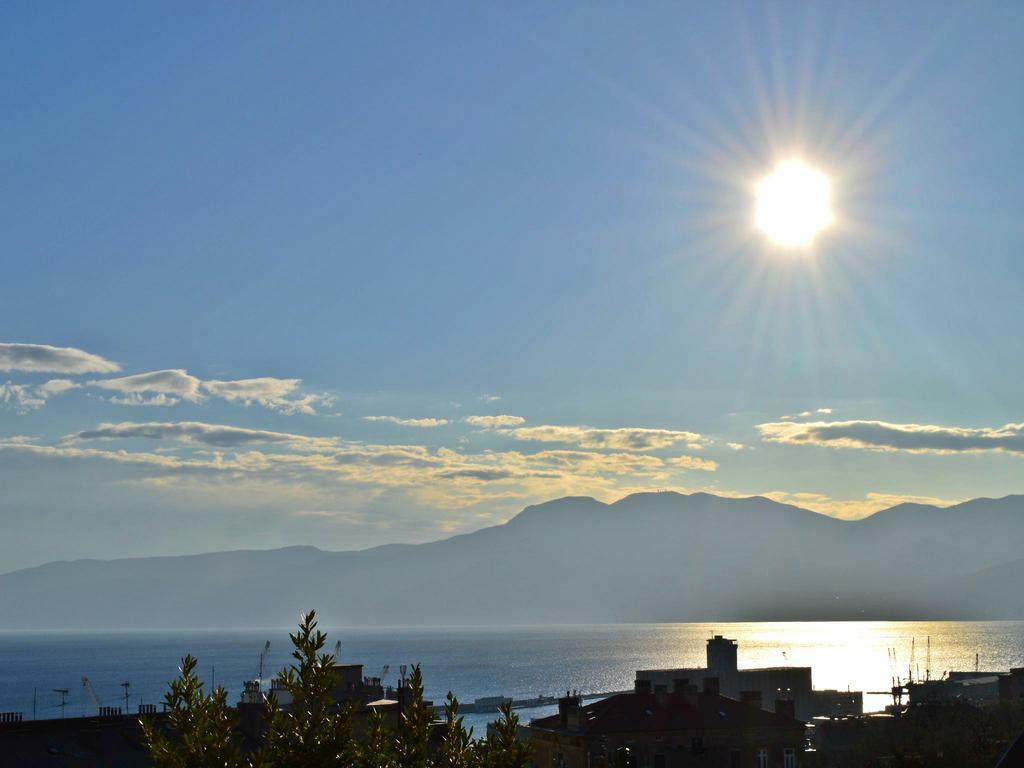 Sentona Apartment Rijeka Ngoại thất bức ảnh
